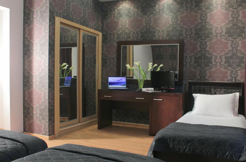 Hotel Galaxy Art